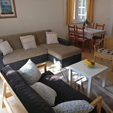 Obiteljska Kuca Silva Apartman Póla